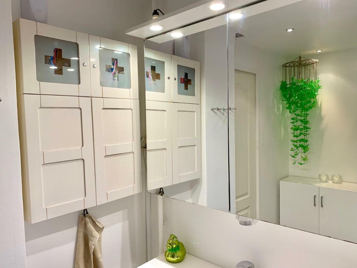 Four Individual Beautiful Spacious Rooms In Stylish Apartment โคเปนเฮเกน ภายนอก รูปภาพ